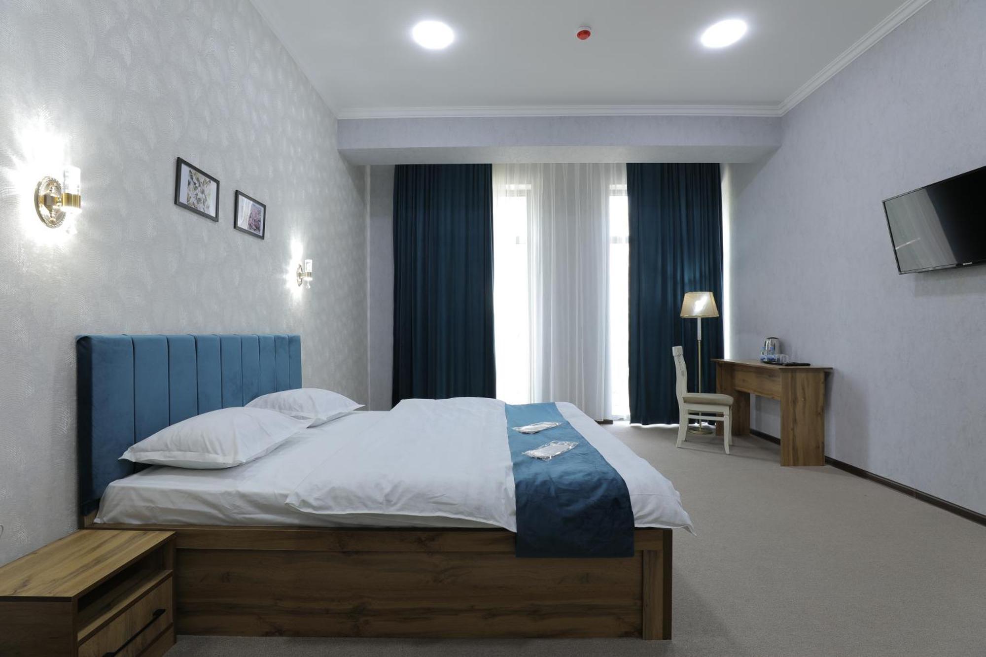 Resident Hotel Tashkent Exterior photo