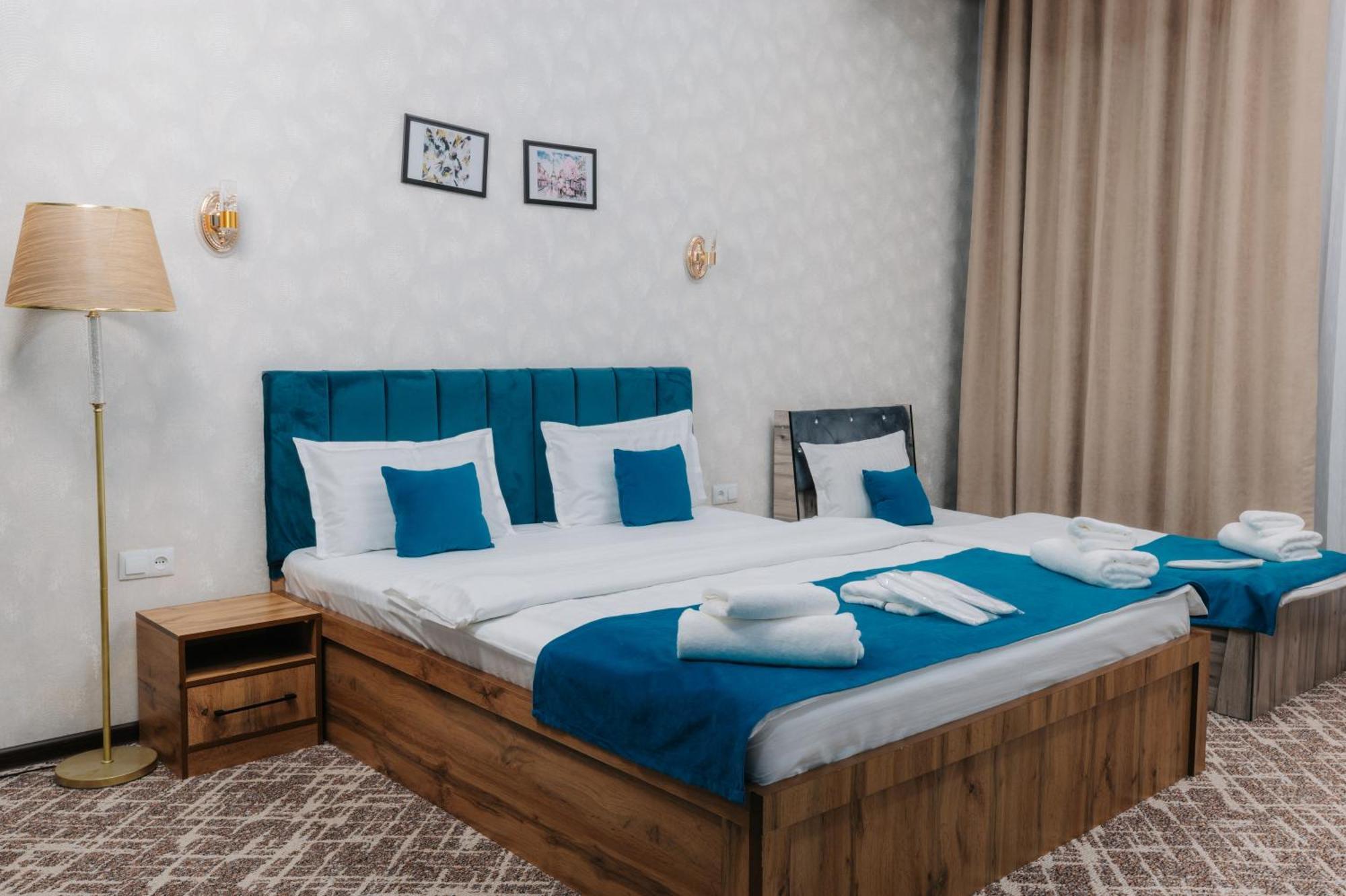 Resident Hotel Tashkent Exterior photo